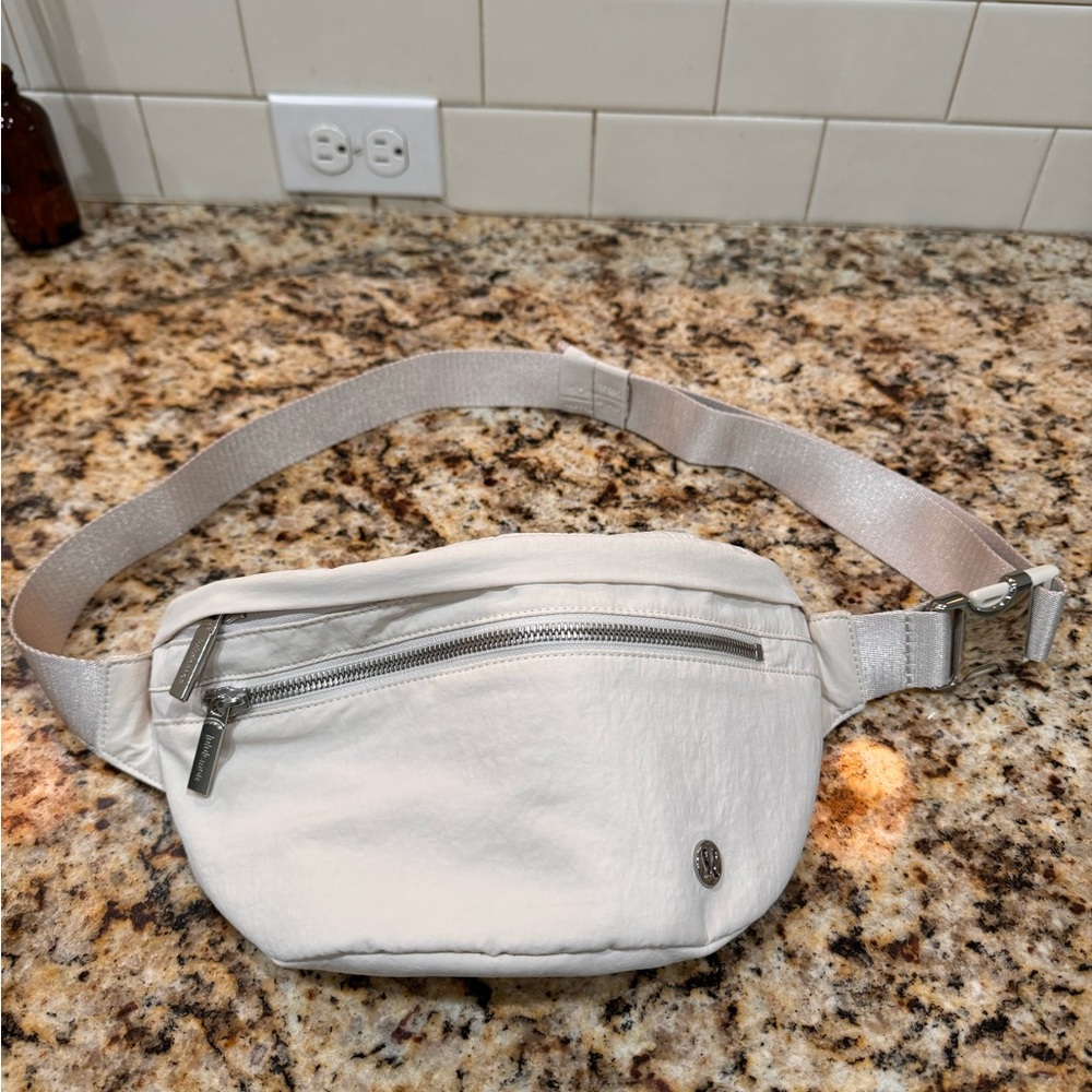 Lululemon City Adventurer 2.5L Belt Bag